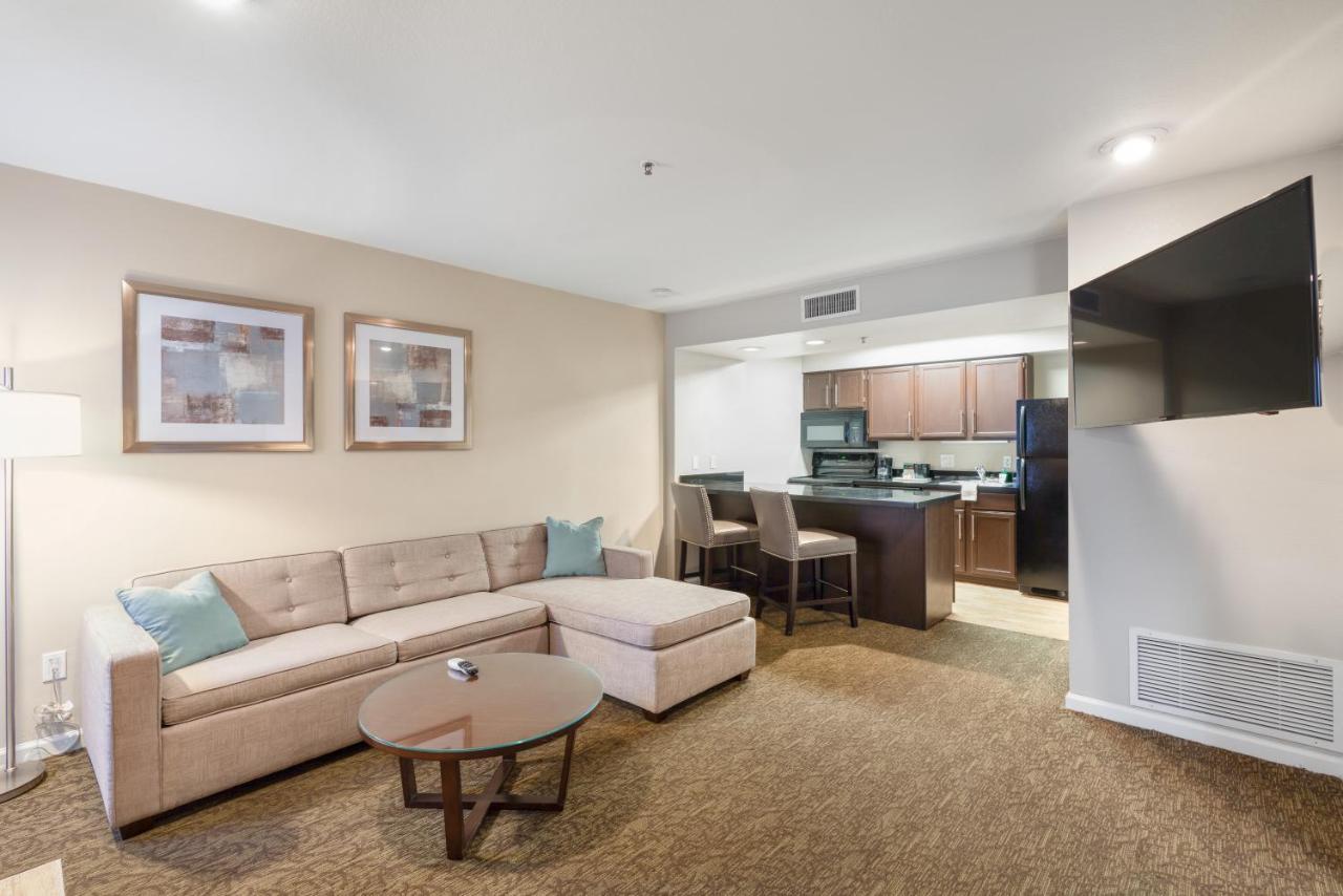 Chase Suites Brea-Fullerton - North Orange County Экстерьер фото