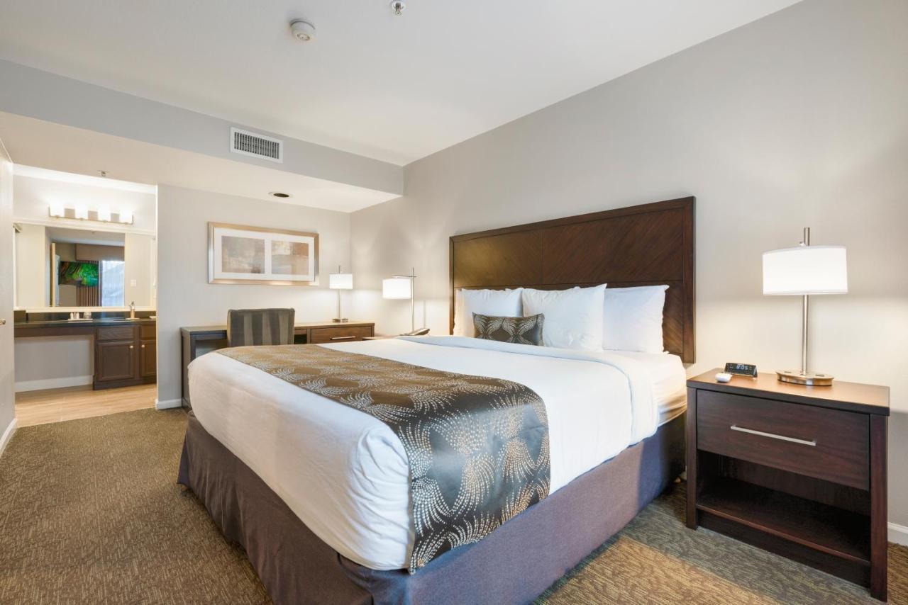 Chase Suites Brea-Fullerton - North Orange County Экстерьер фото