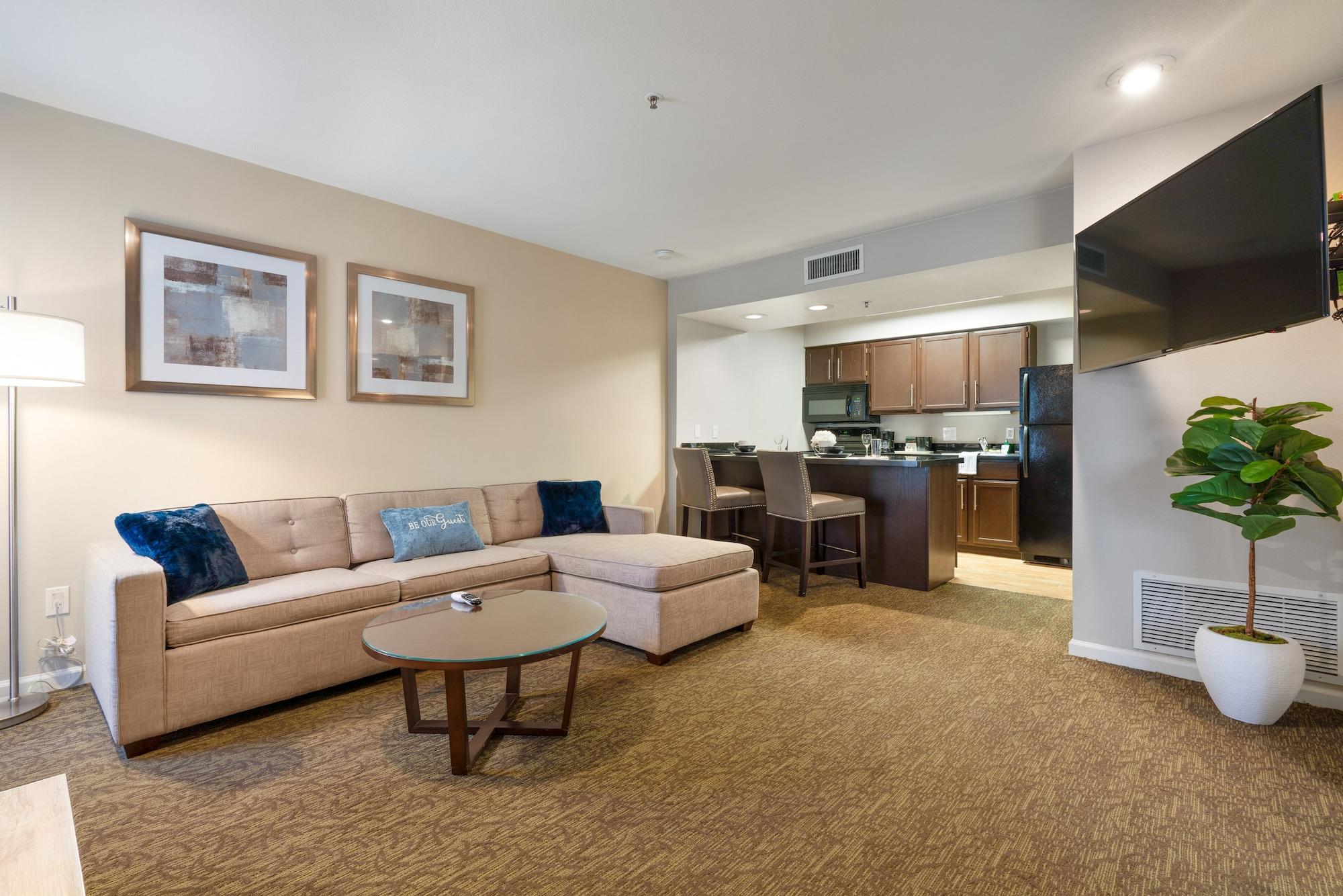 Chase Suites Brea-Fullerton - North Orange County Экстерьер фото