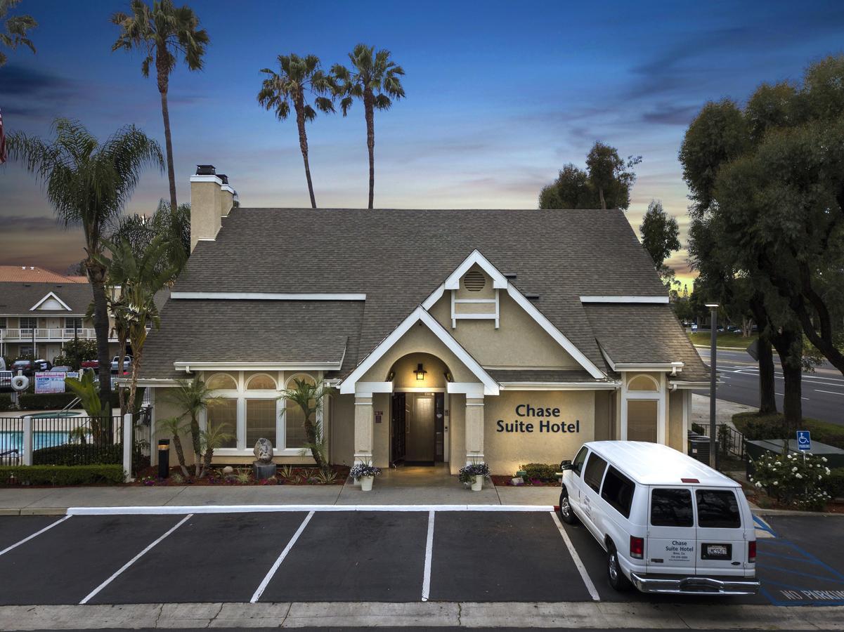 Chase Suites Brea-Fullerton - North Orange County Экстерьер фото